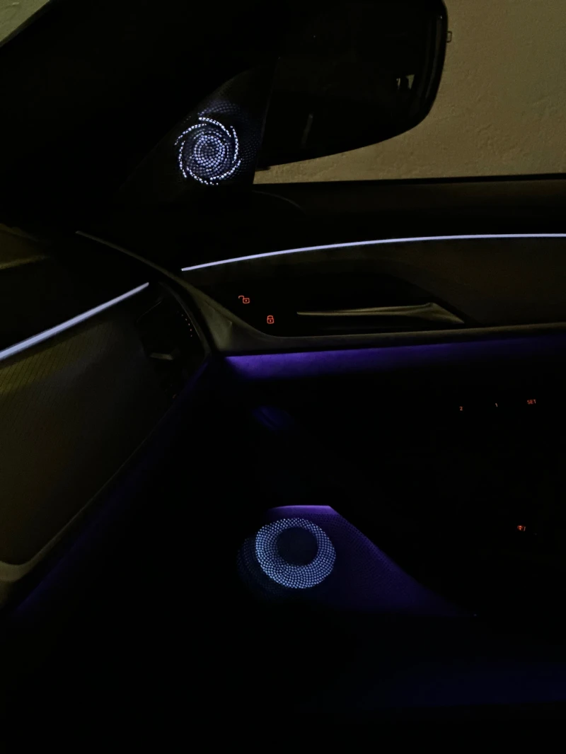 BMW 550 M550i x-Drive, снимка 3 - Автомобили и джипове - 52818477