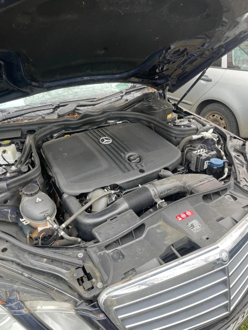 Mercedes-Benz E 250 Десен волан CDI, снимка 4 - Автомобили и джипове - 53479305