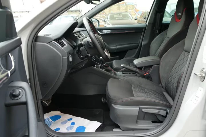 Skoda Octavia RS/COMBI/184HP/4X4/NAVI/161D - изображение 9