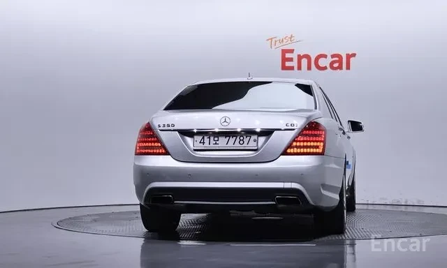 Mercedes-Benz S 350 D | AMG | FACE | ОБДУХВАНЕ | 156к км | TV | , снимка 3 - Автомобили и джипове - 55613980