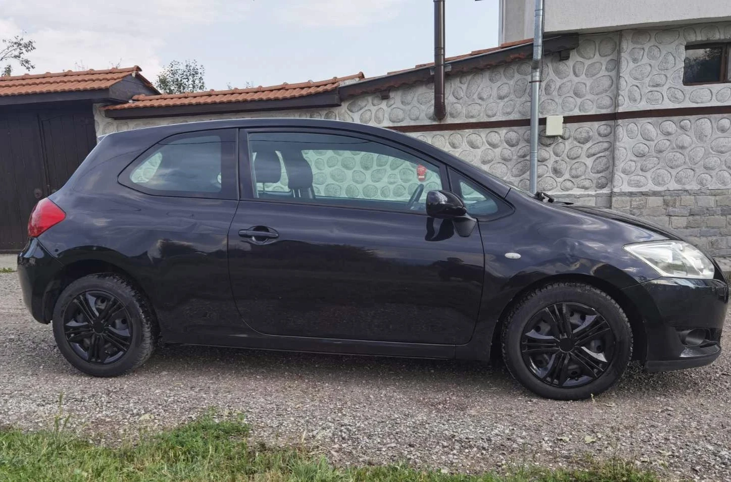 Toyota Auris 2.0 D4D 126 к.с. - изображение 4