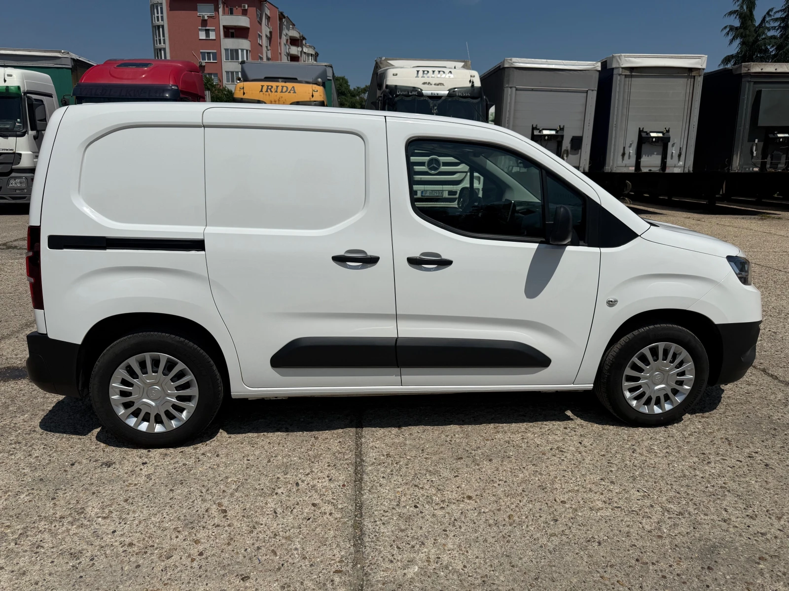 Toyota Proace City 1.5 D4D - изображение 5