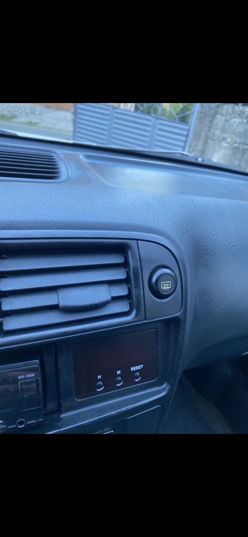 Honda Civic 1.4i - изображение 4