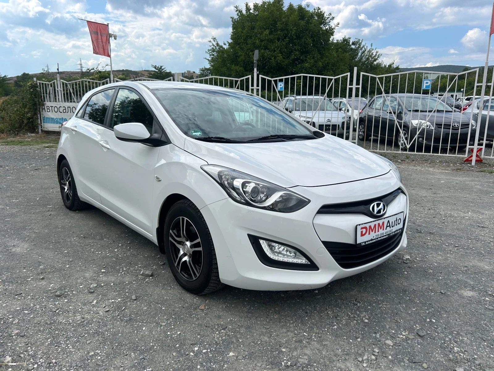 Hyundai I30 1.6 CRDI / ПОДГРЕВ / ПАРКТРОНИК / РЕАЛНИ КИЛОМЕТРИ - изображение 3