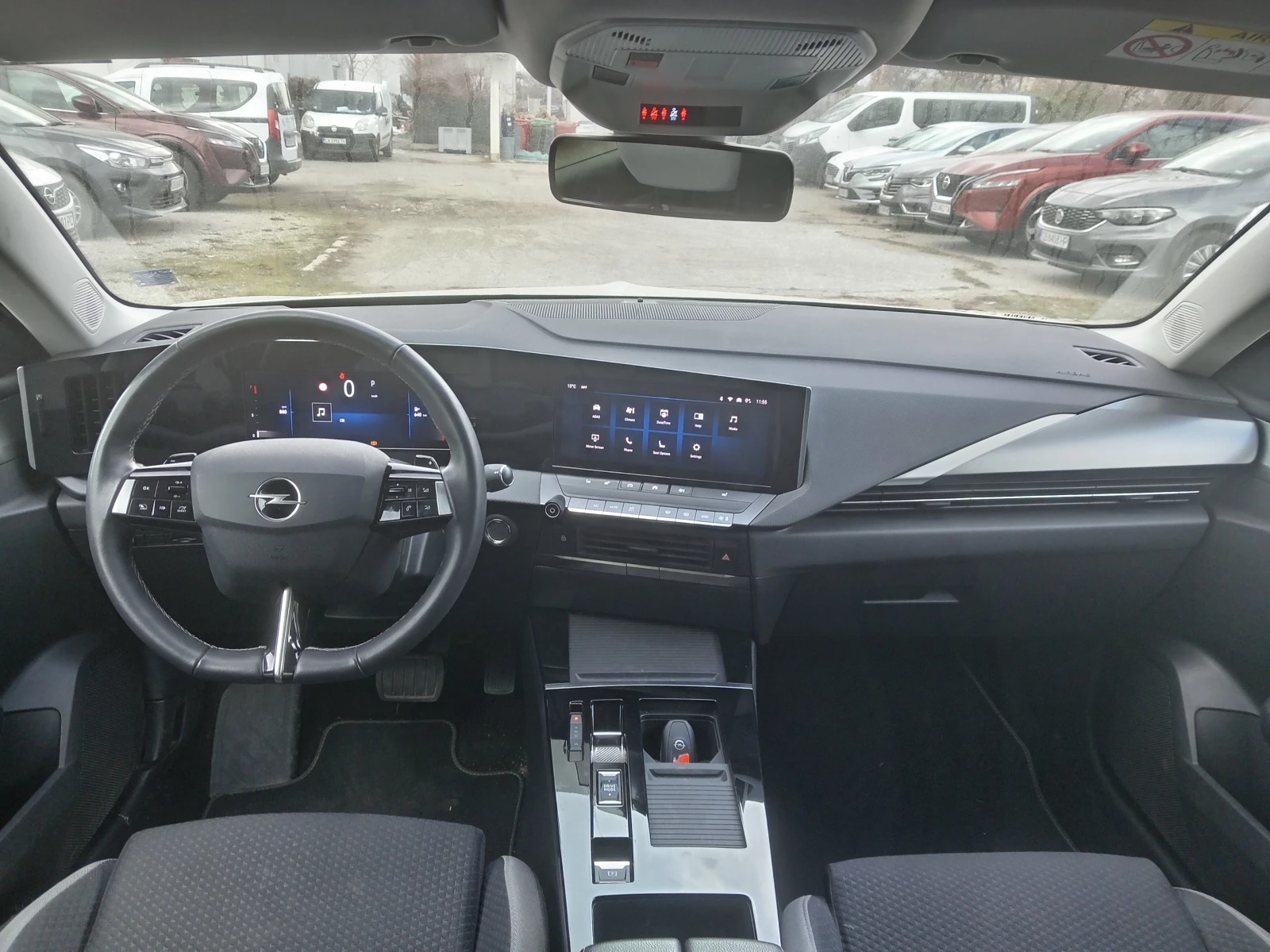 Opel Astra 1.2T Auto Гаранц. - изображение 10