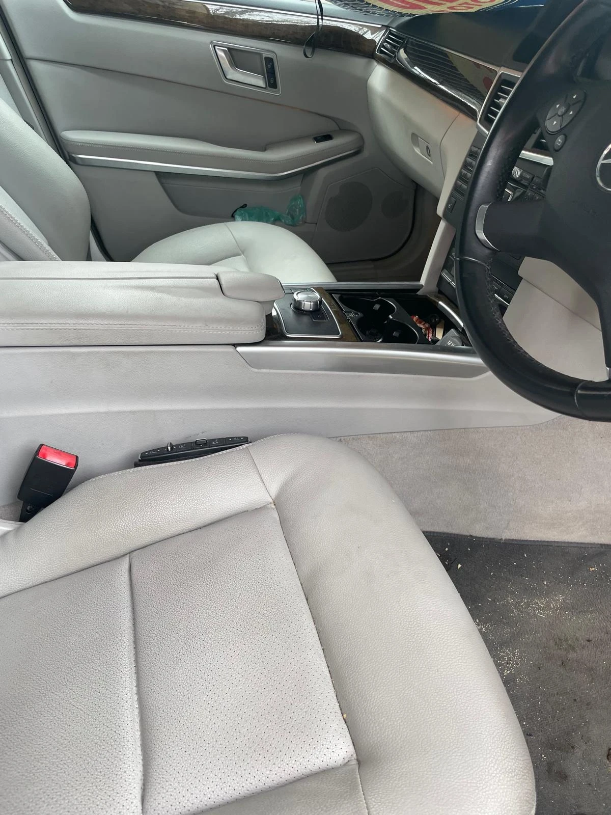 Mercedes-Benz E 250 Десен волан CDI - изображение 5