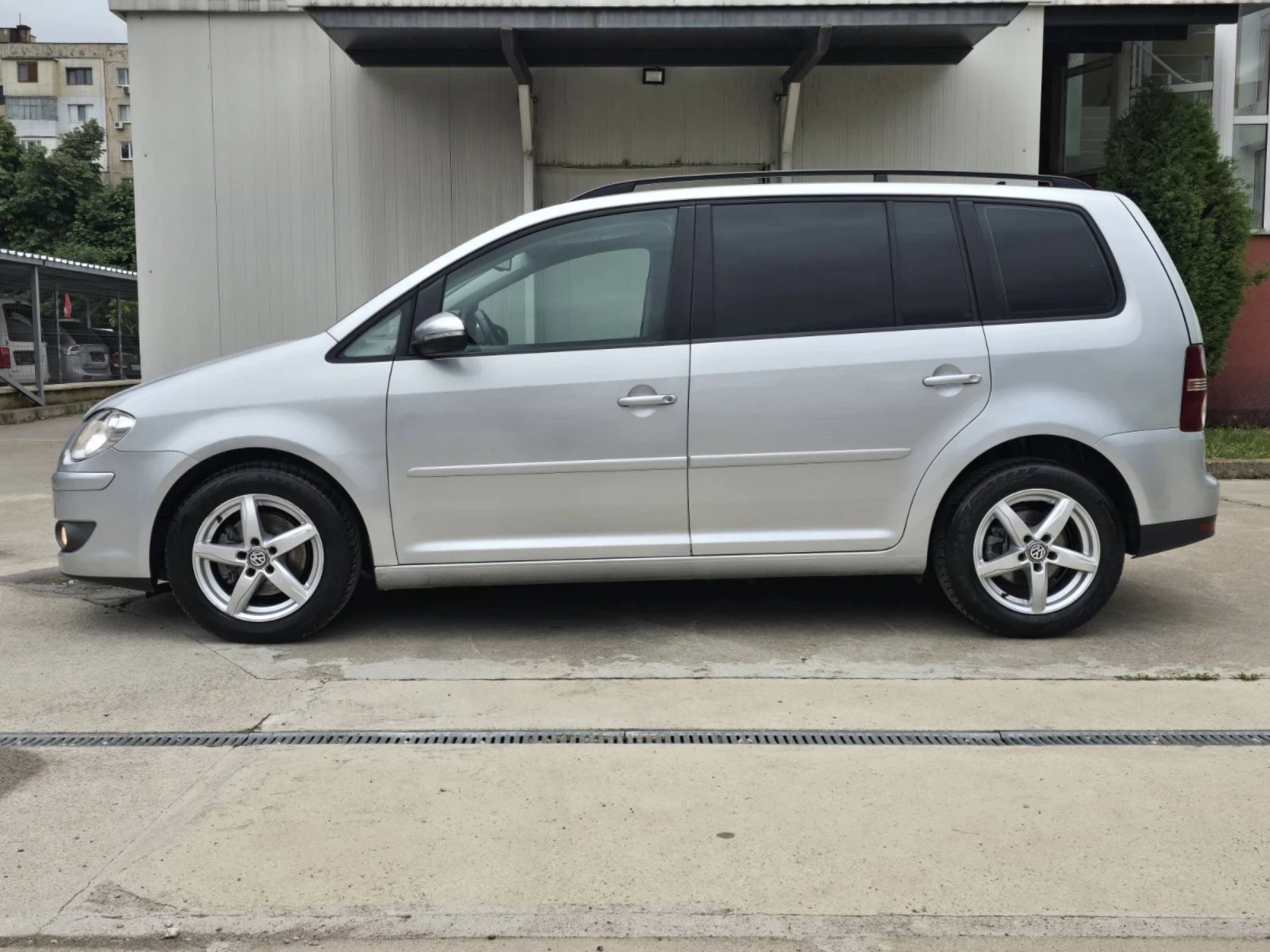 VW Touran 1.9TDI H-LINE FACE , снимка 2 - Автомобили и джипове - 53759071