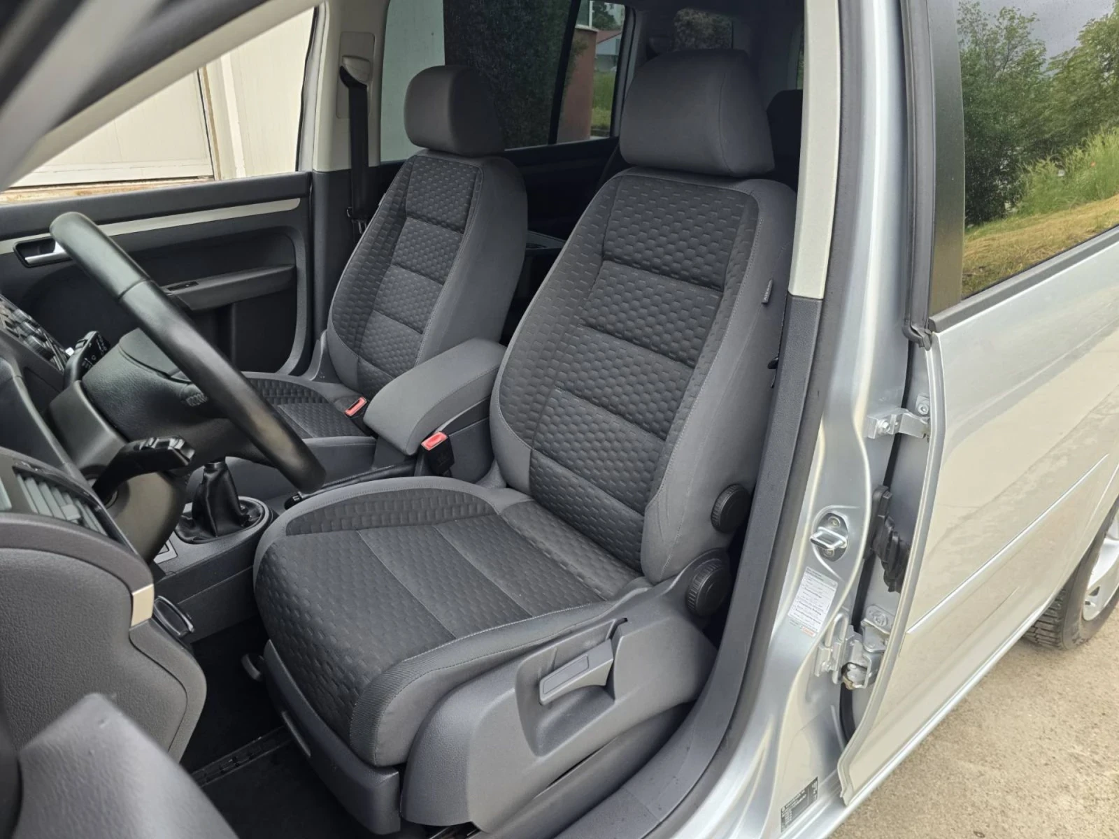 VW Touran 1.9TDI H-LINE FACE , снимка 8 - Автомобили и джипове - 53759071