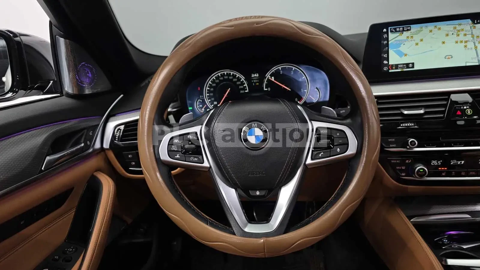 BMW 520 2018* M-PACK* HEAD-UP* SHODOWLINE* КРАЙНА ЦЕНА, снимка 6 - Автомобили и джипове - 53916063