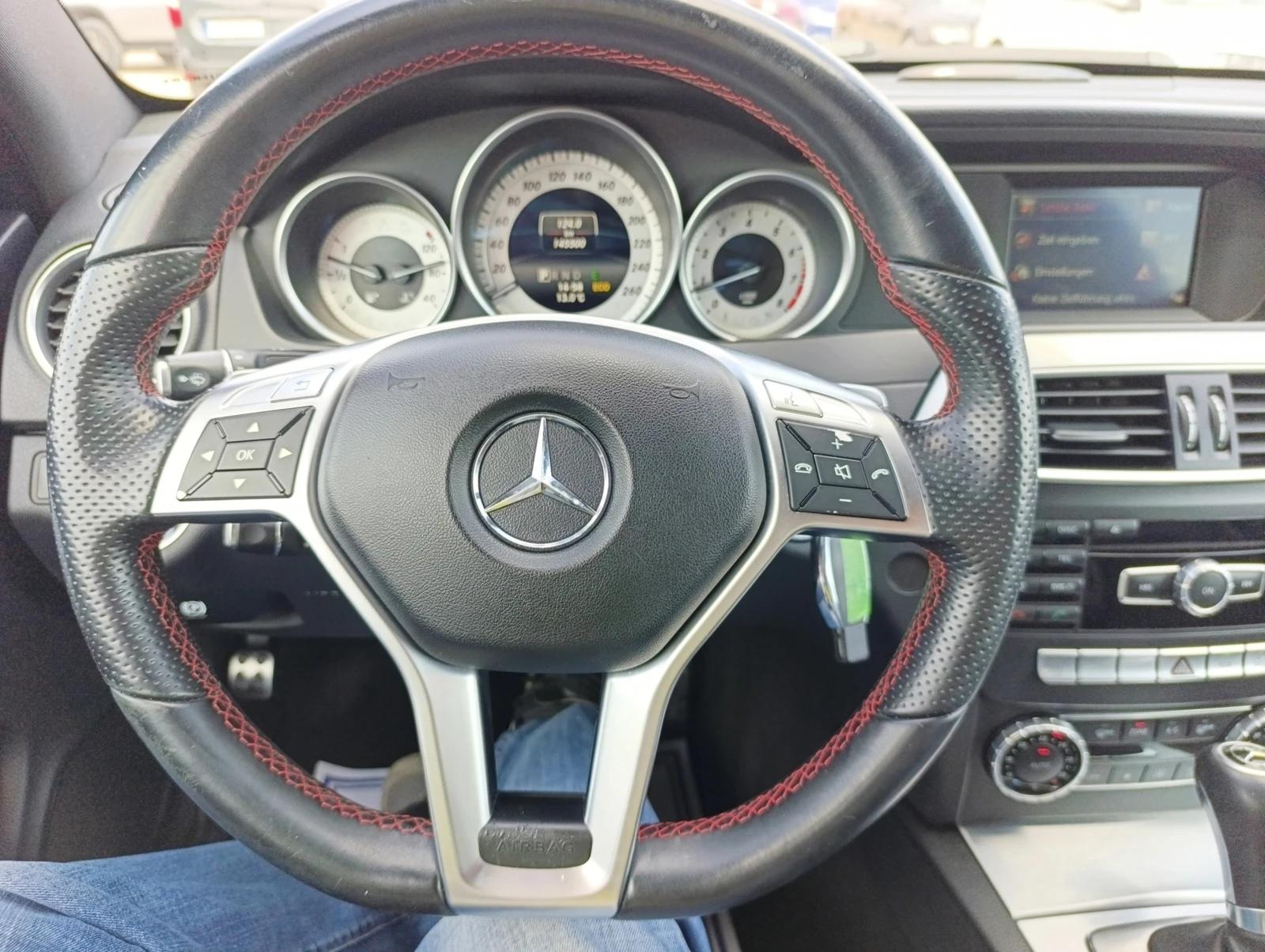 Mercedes-Benz C 180 COUPE, снимка 9 - Автомобили и джипове - 53922343