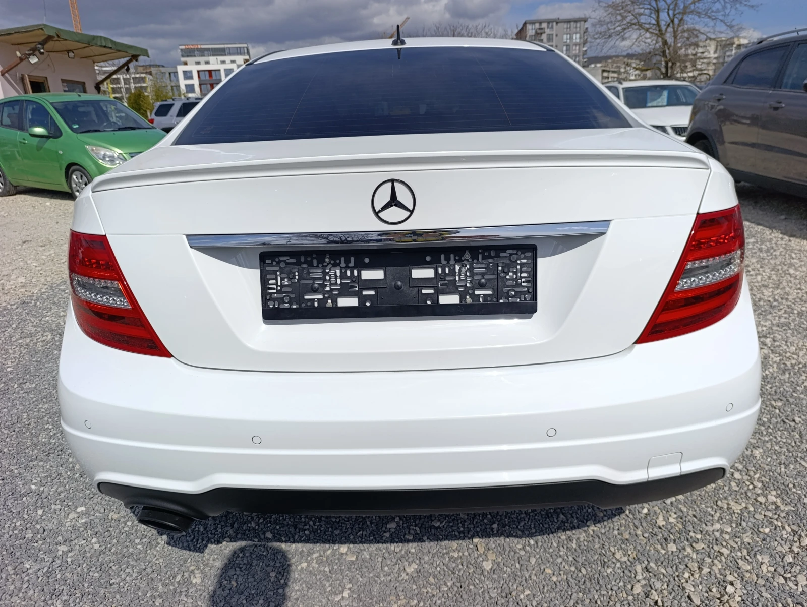 Mercedes-Benz C 180 COUPE, снимка 7 - Автомобили и джипове - 53922343