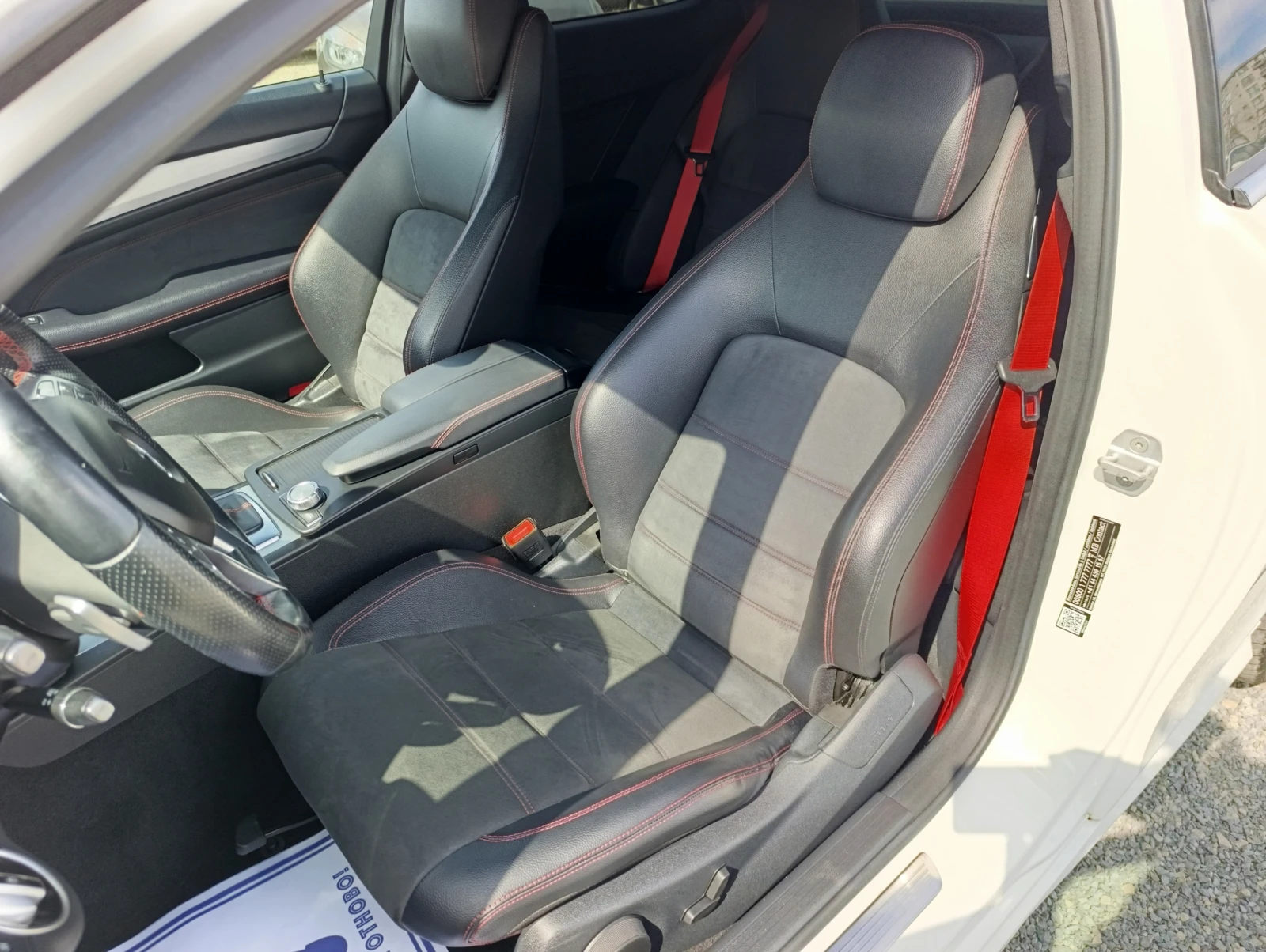 Mercedes-Benz C 180 COUPE, снимка 11 - Автомобили и джипове - 53922343