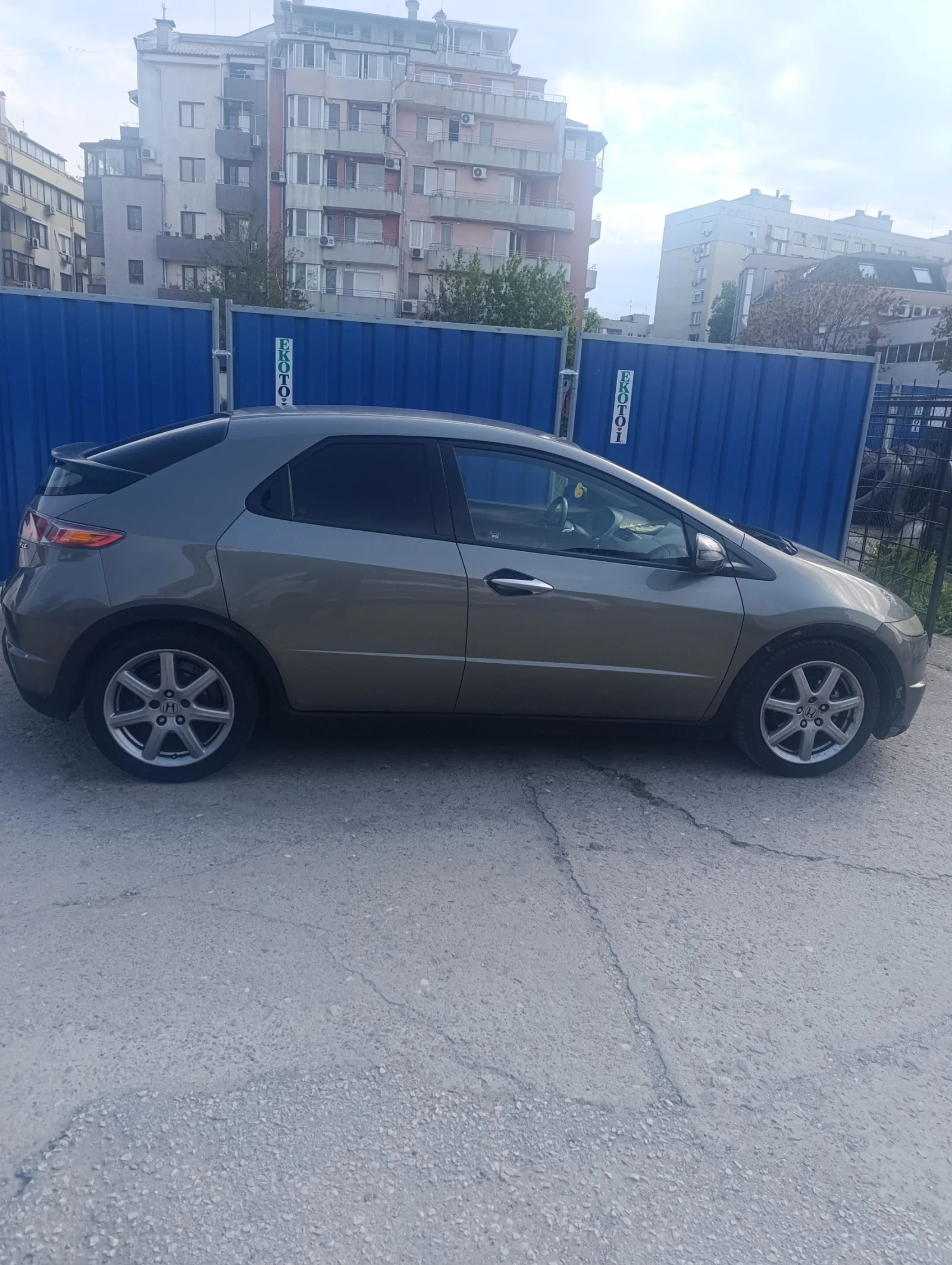 Honda Civic 2.2 cdti, снимка 2 - Автомобили и джипове - 54360633