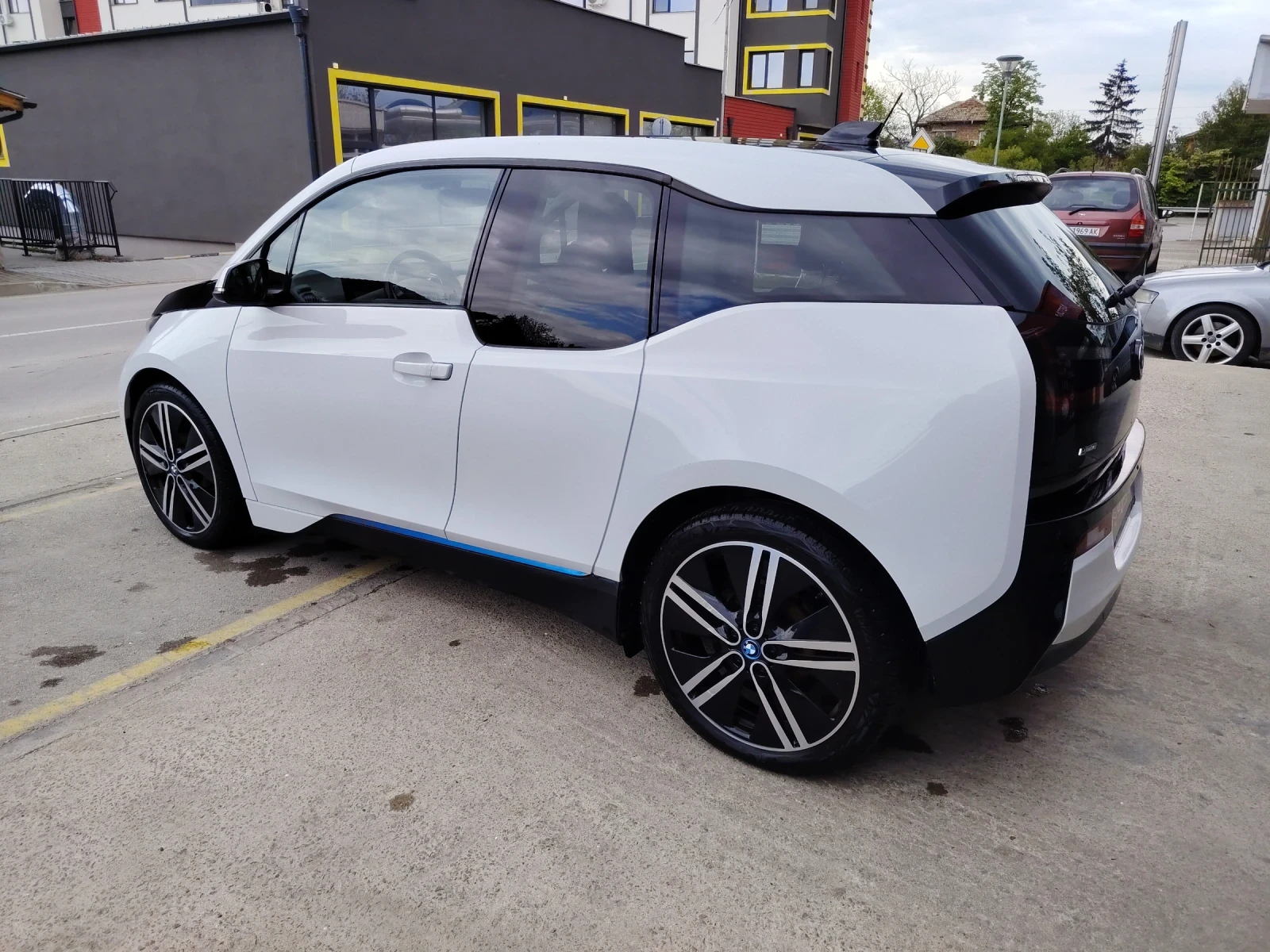 BMW i3, снимка 13 - Автомобили и джипове - 54392547