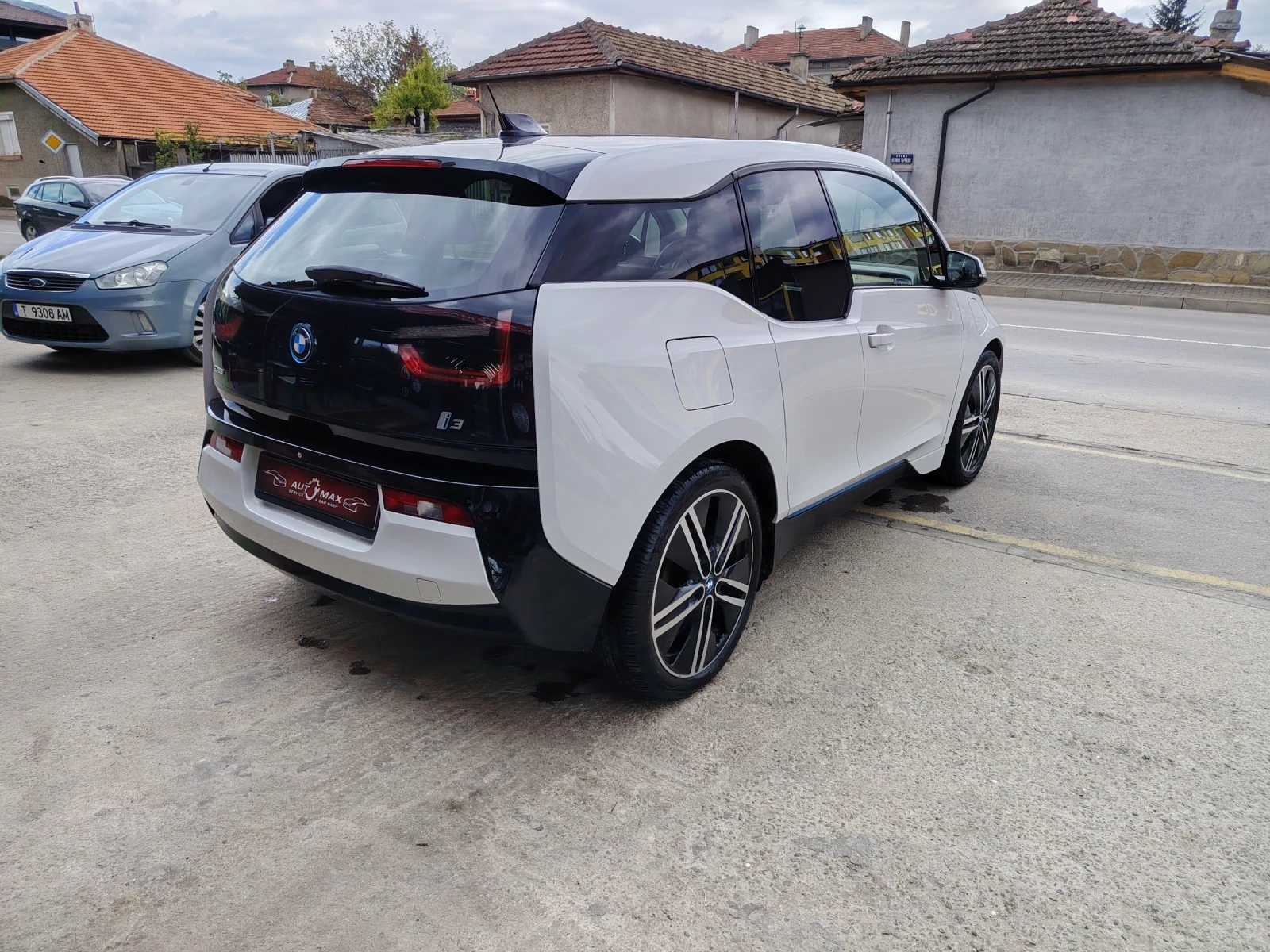 BMW i3, снимка 11 - Автомобили и джипове - 54392547