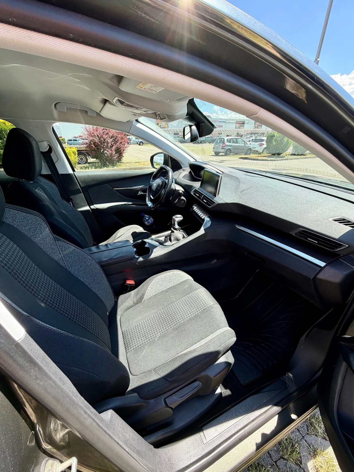 Peugeot 3008 1.2T PureTech 130 к.с., снимка 5 - Автомобили и джипове - 54691755