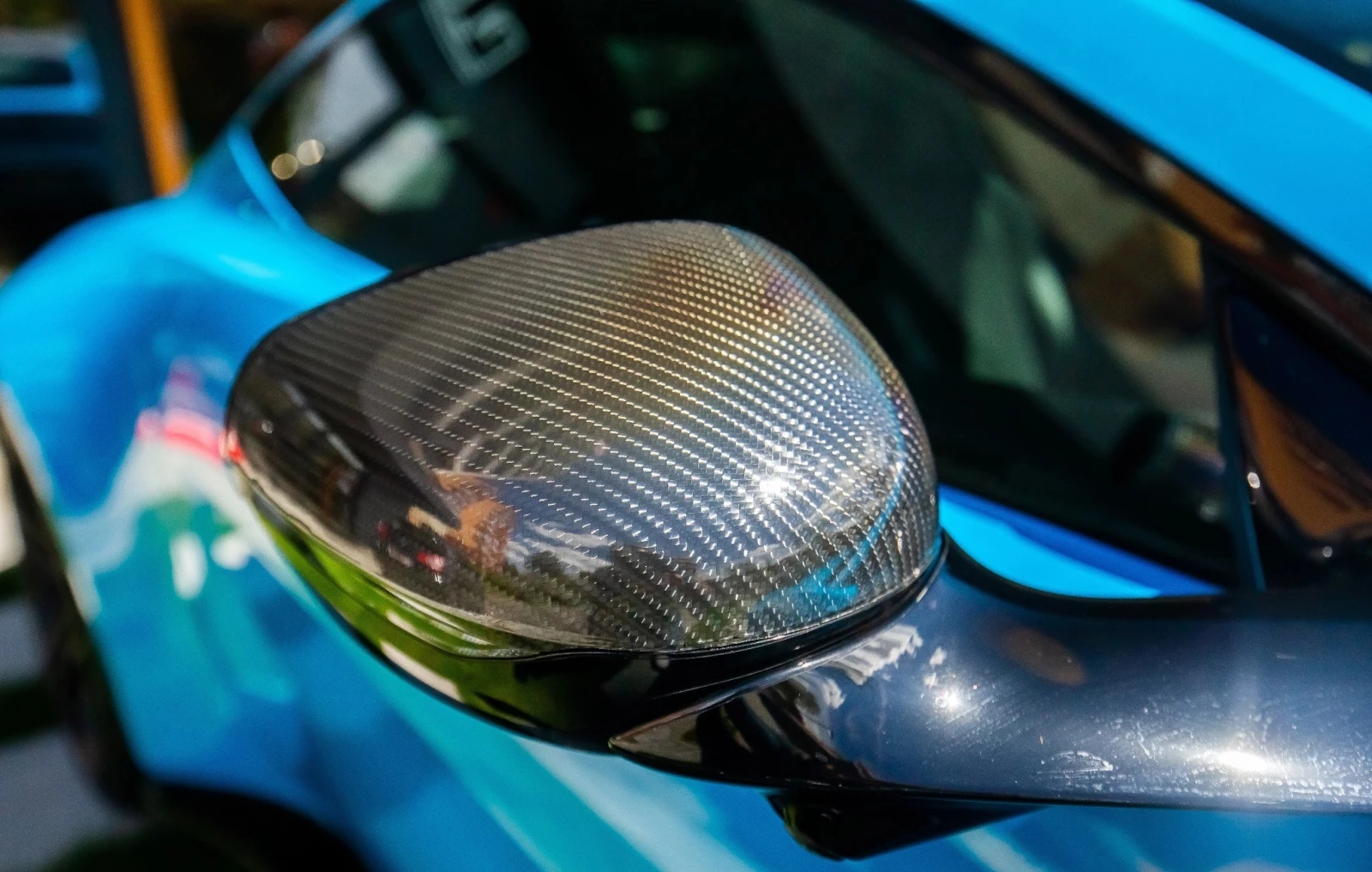 Aston Martin V8 Vantage | Mobile.bg � ����������� 8