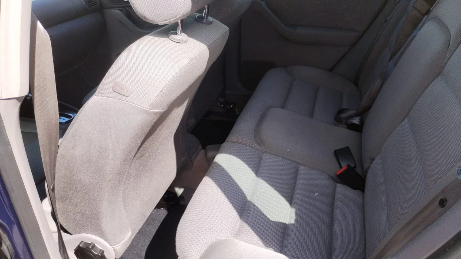 Audi A3 1.6i на 160000км АВТОМАТИК , снимка 9 - Автомобили и джипове - 54780747