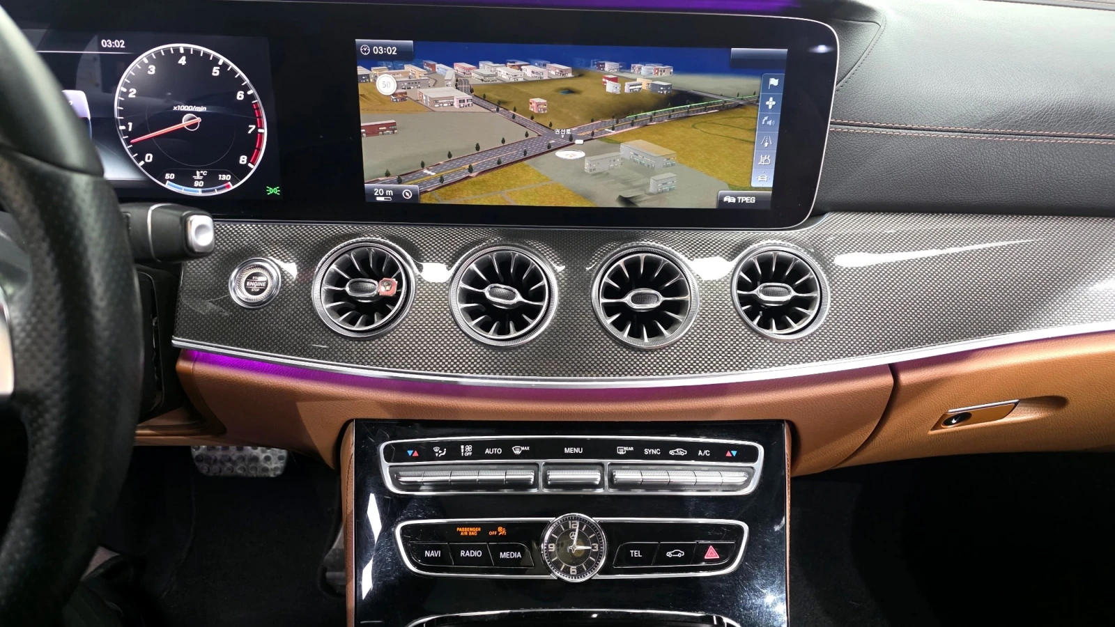 Mercedes-Benz E 400 4MATIC Coupe, снимка 13 - Автомобили и джипове - 55635688