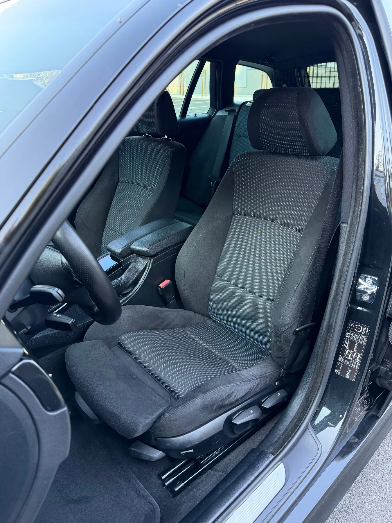 BMW 325 D 197к.с М-Пакет Навигация, снимка 14 - Автомобили и джипове - 55710229