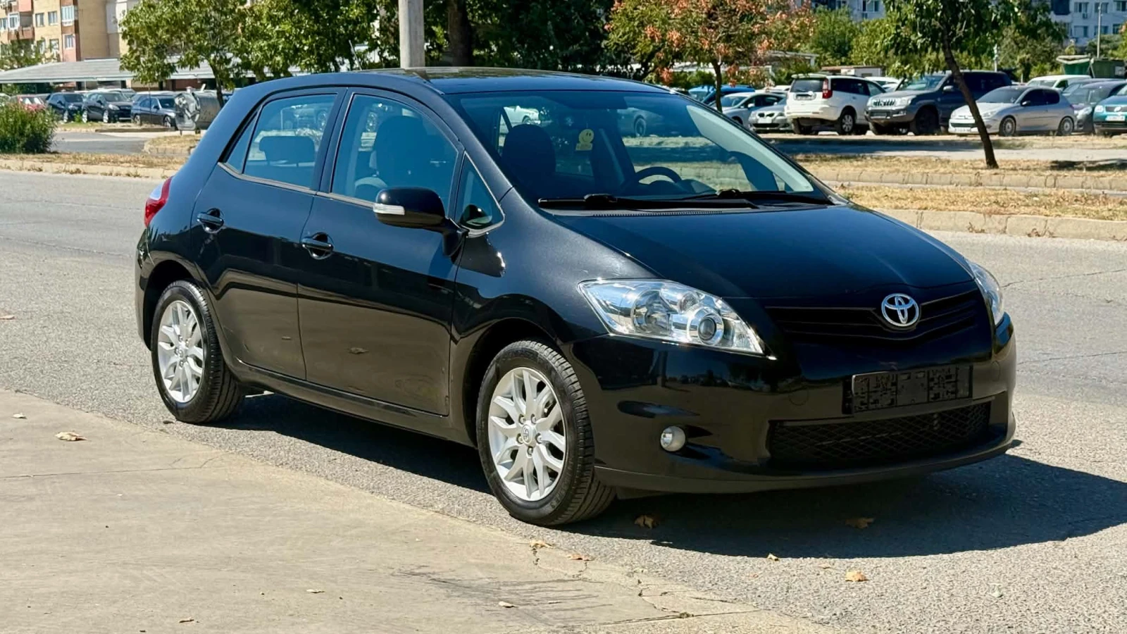Toyota Auris 1.6i 16V, снимка 7 - Автомобили и джипове - 55751077