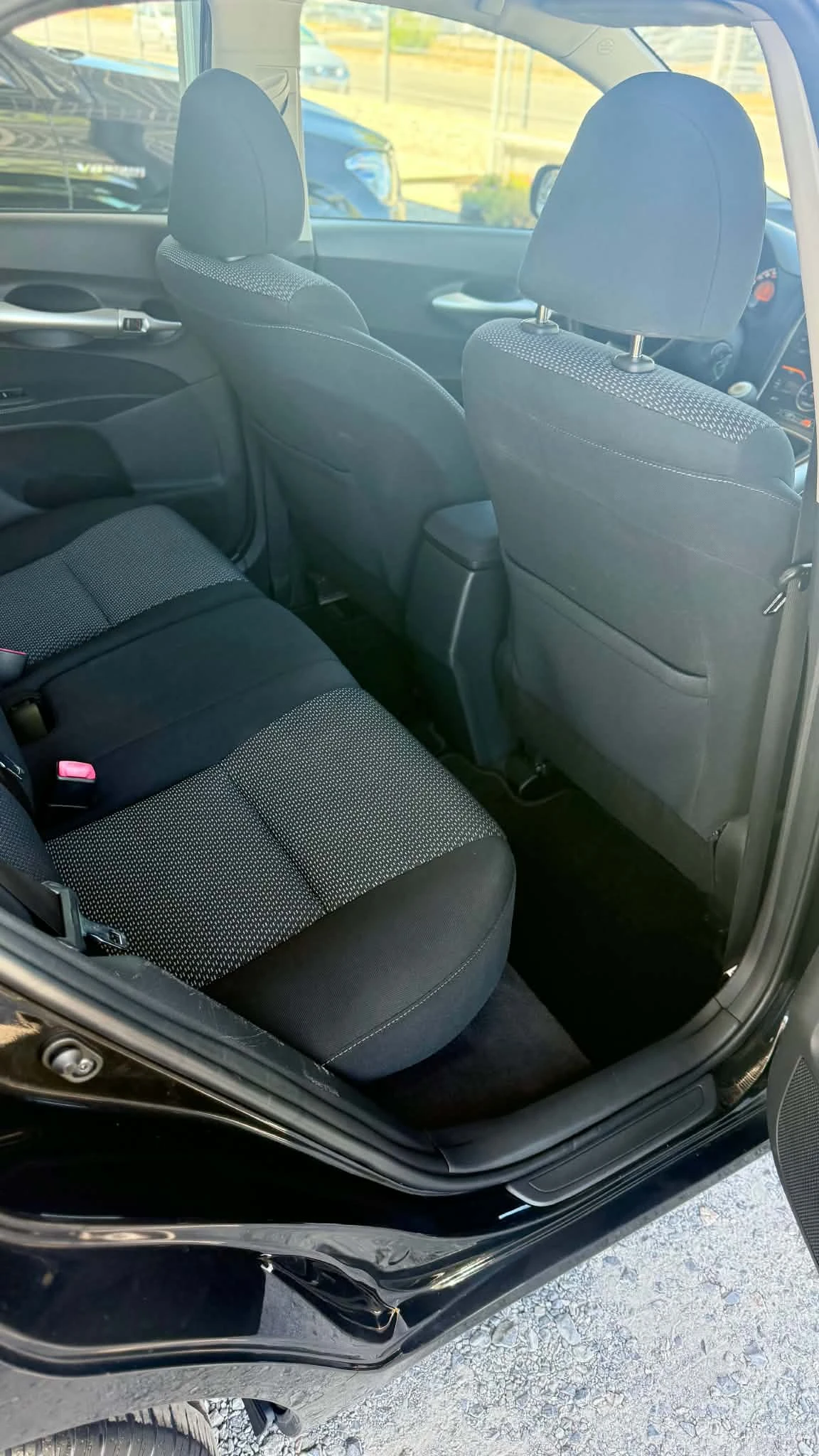 Toyota Auris 1.6i 16V, снимка 11 - Автомобили и джипове - 55751077