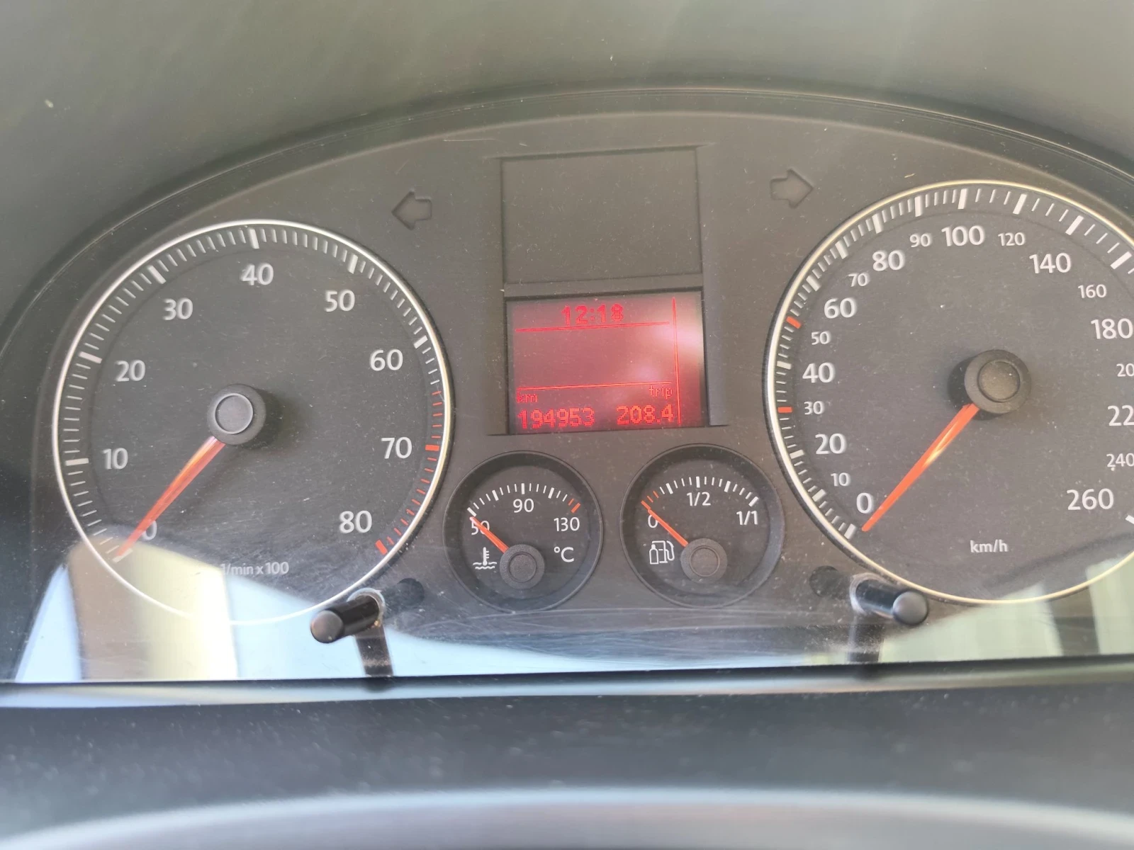 VW Caddy Лайф, снимка 8 - Автомобили и джипове - 55925717