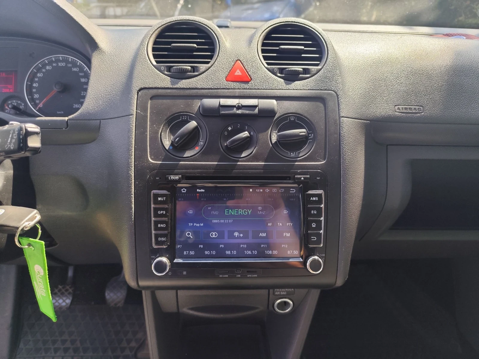 VW Caddy Лайф, снимка 13 - Автомобили и джипове - 55925717