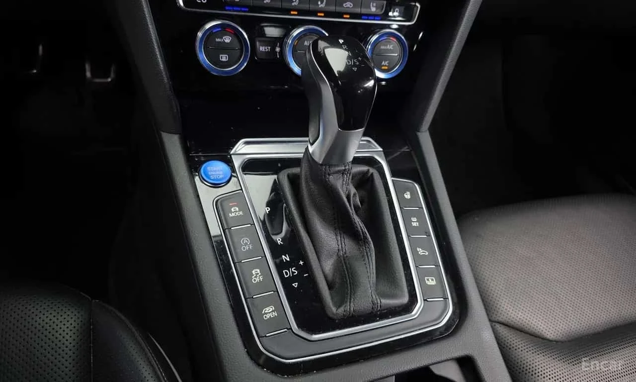VW Arteon Prestige * Обдухване * Keyless * 360 * , снимка 9 - Автомобили и джипове - 56199145