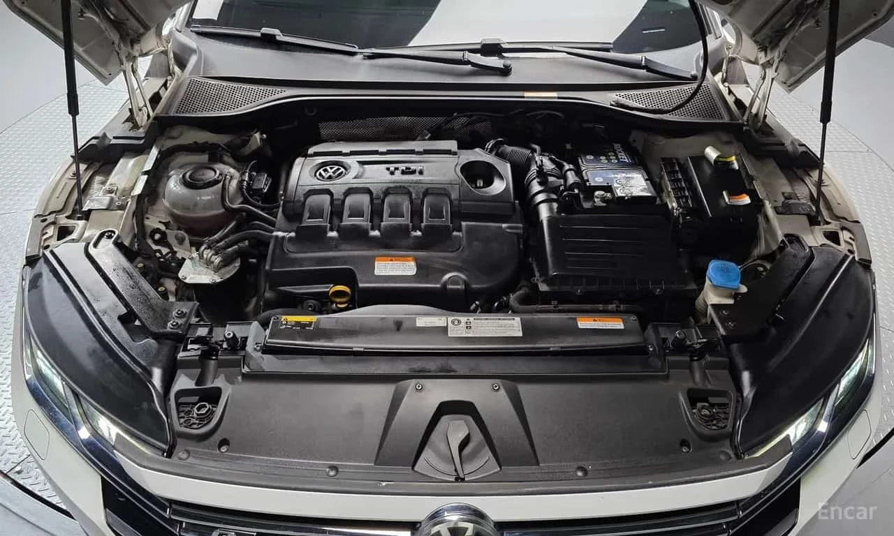 VW Arteon Prestige * Обдухване * Keyless * 360 * , снимка 6 - Автомобили и джипове - 56199145