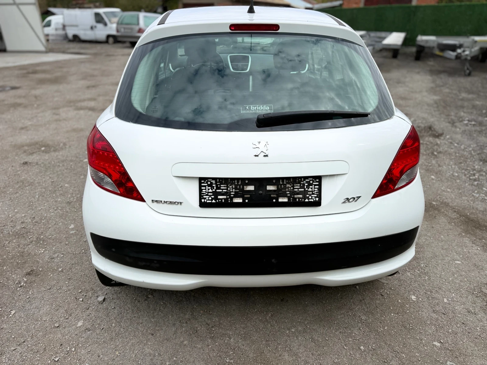Peugeot 207 1.4 75кс, снимка 5 - Автомобили и джипове - 56740931