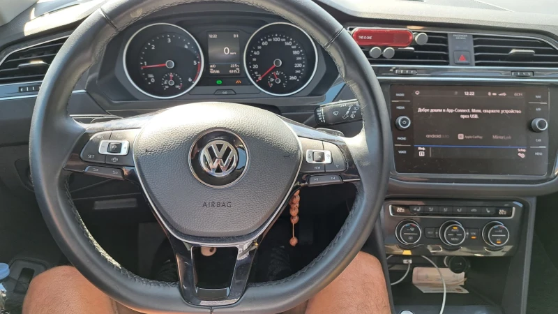 VW Tiguan, снимка 17 - Автомобили и джипове - 47384694