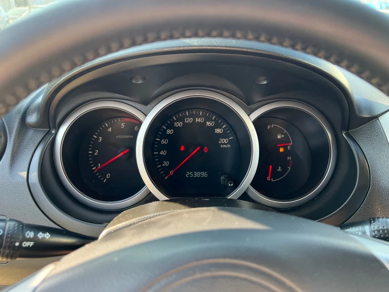 Suzuki Grand vitara 1.9 D, снимка 13 - Автомобили и джипове - 51651617