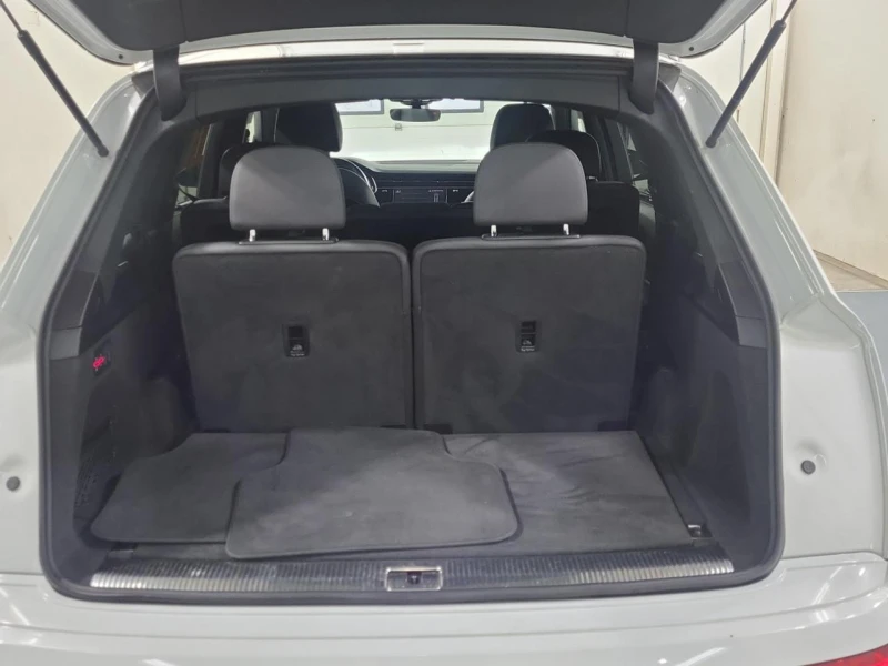 Audi Q7 Sline* BlackOptic* B&O* Distr* 360* Обдух* Пано* , снимка 13 - Автомобили и джипове - 52318047