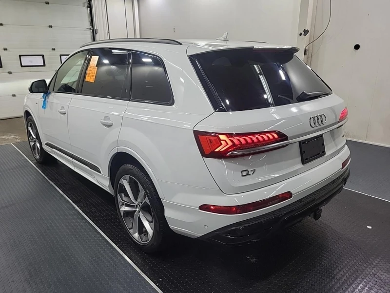 Audi Q7 Sline* BlackOptic* B&O* Distr* 360* Обдух* Пано* , снимка 4 - Автомобили и джипове - 52318047