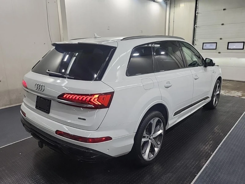 Audi Q7 Sline* BlackOptic* B&O* Distr* 360* Обдух* Пано* , снимка 3 - Автомобили и джипове - 52318047