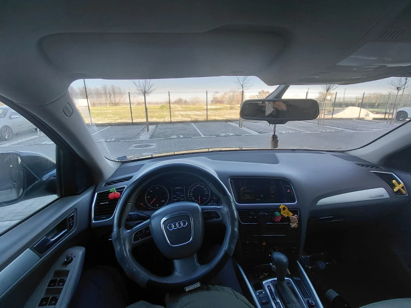Audi Q5 2.0, снимка 11 - Автомобили и джипове - 52855585