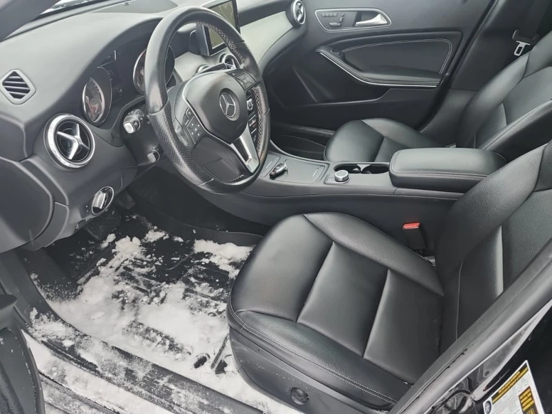 Mercedes-Benz GLA 250 * CARFAX * ФИНАНСИРАНЕ , снимка 5 - Автомобили и джипове - 53115554