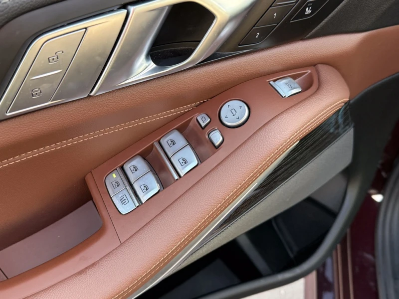 BMW X7 xDrive40i, С РЕГИСТРАЦИЯ&АВТО КРЕДИТ, снимка 13 - Автомобили и джипове - 53357499