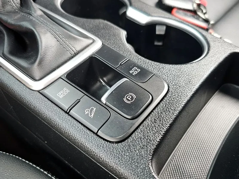 Kia Sportage The Bold Diesel 1.6 2Wd Prestige, снимка 17 - Автомобили и джипове - 55015884