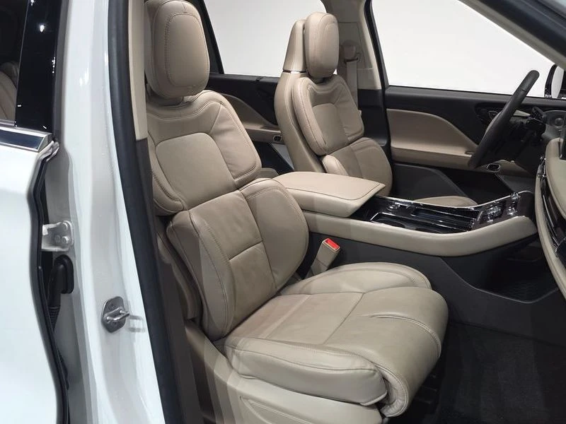 Lincoln Aviator 3.0 C Automatic, снимка 9 - Автомобили и джипове - 55787664