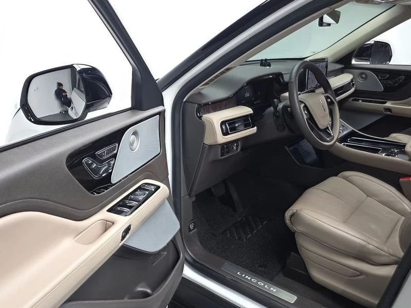 Lincoln Aviator 3.0 C Automatic, снимка 10 - Автомобили и джипове - 55787664