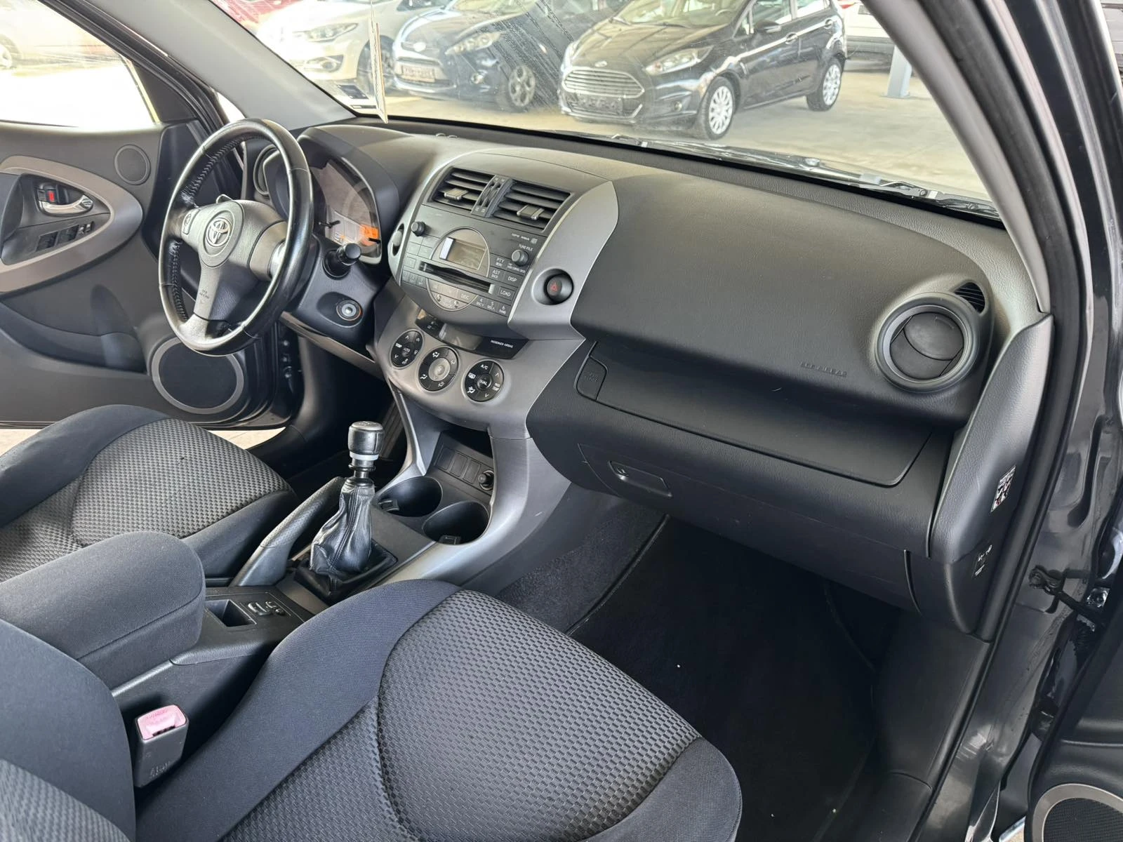 Toyota Rav4 136ps* 6ск* ПАРКТ* КЛИМАТРОНИК - изображение 10