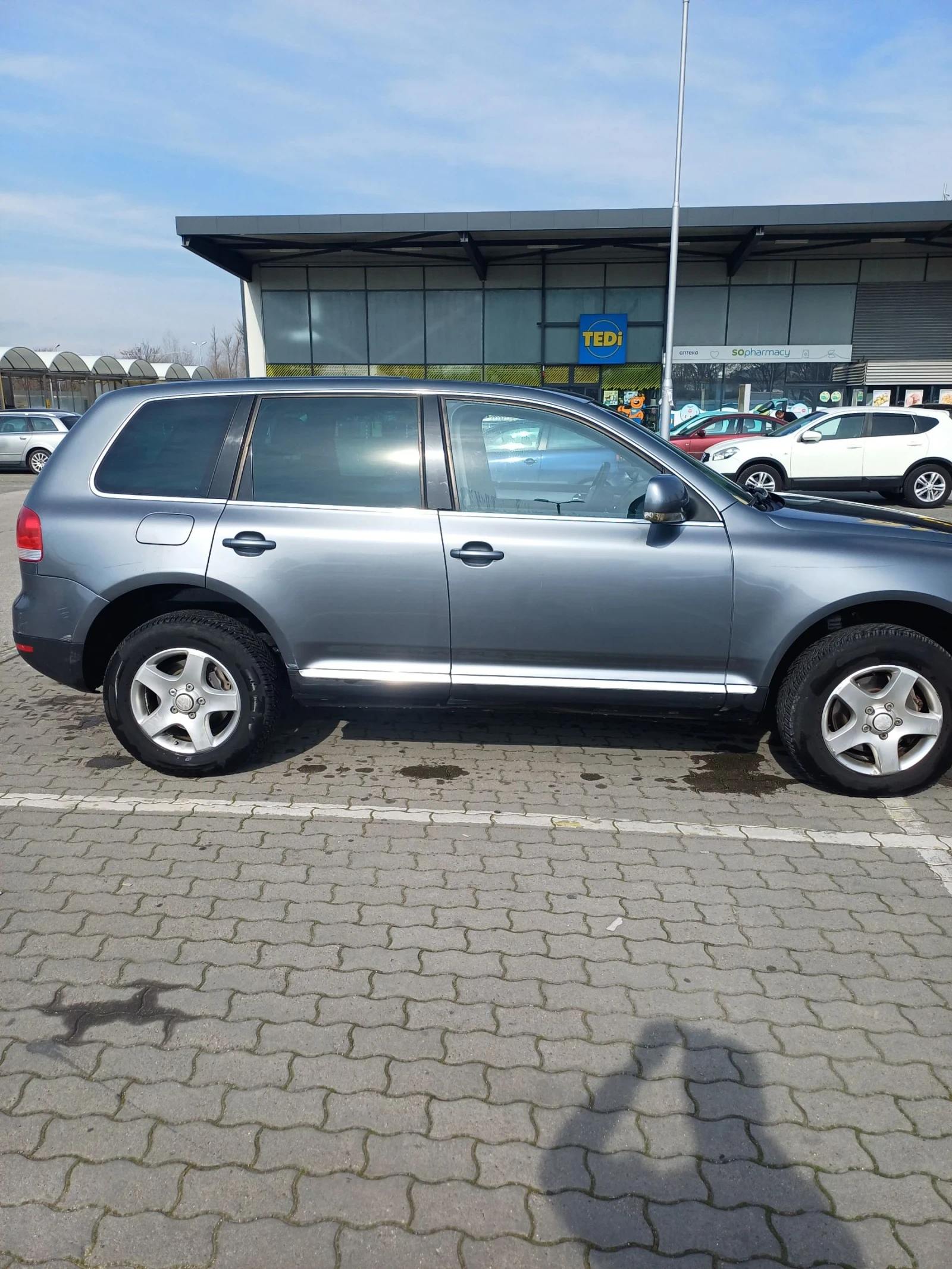 VW Touareg 3.0 TDI, снимка 2 - Автомобили и джипове - 53986264