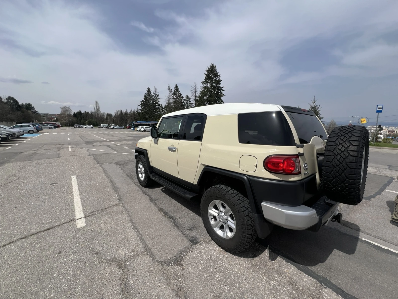 Toyota Fj cruiser 4.0i V6, снимка 6 - Автомобили и джипове - 54230147