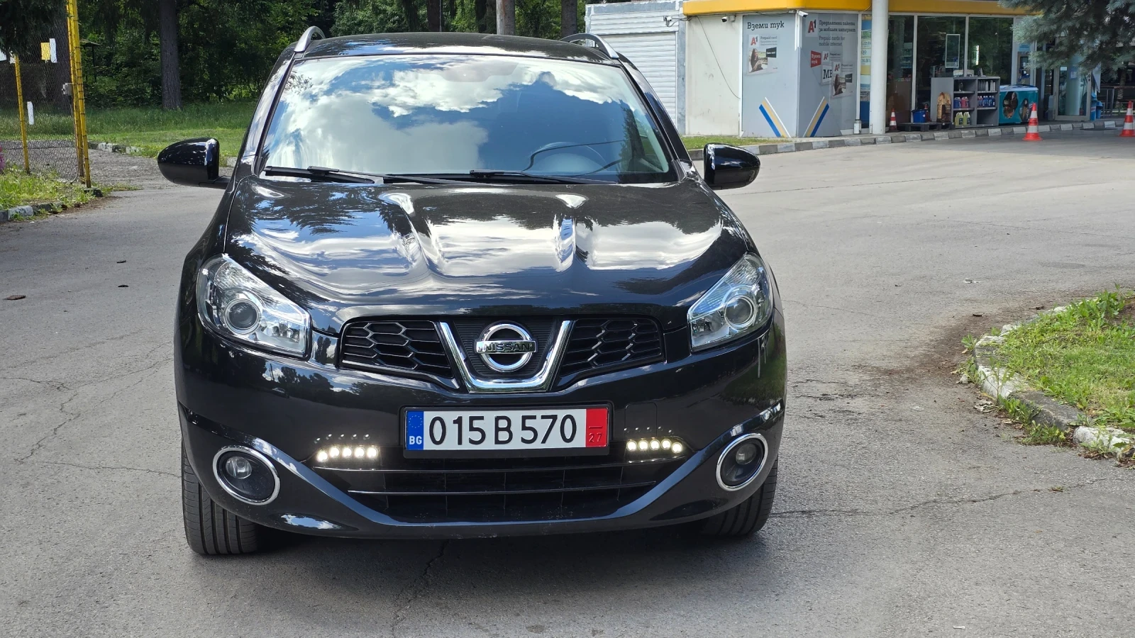 Nissan Qashqai 2.0i 4X4 ШВЕЙЦАРИЯ , снимка 2 - Автомобили и джипове - 54972652