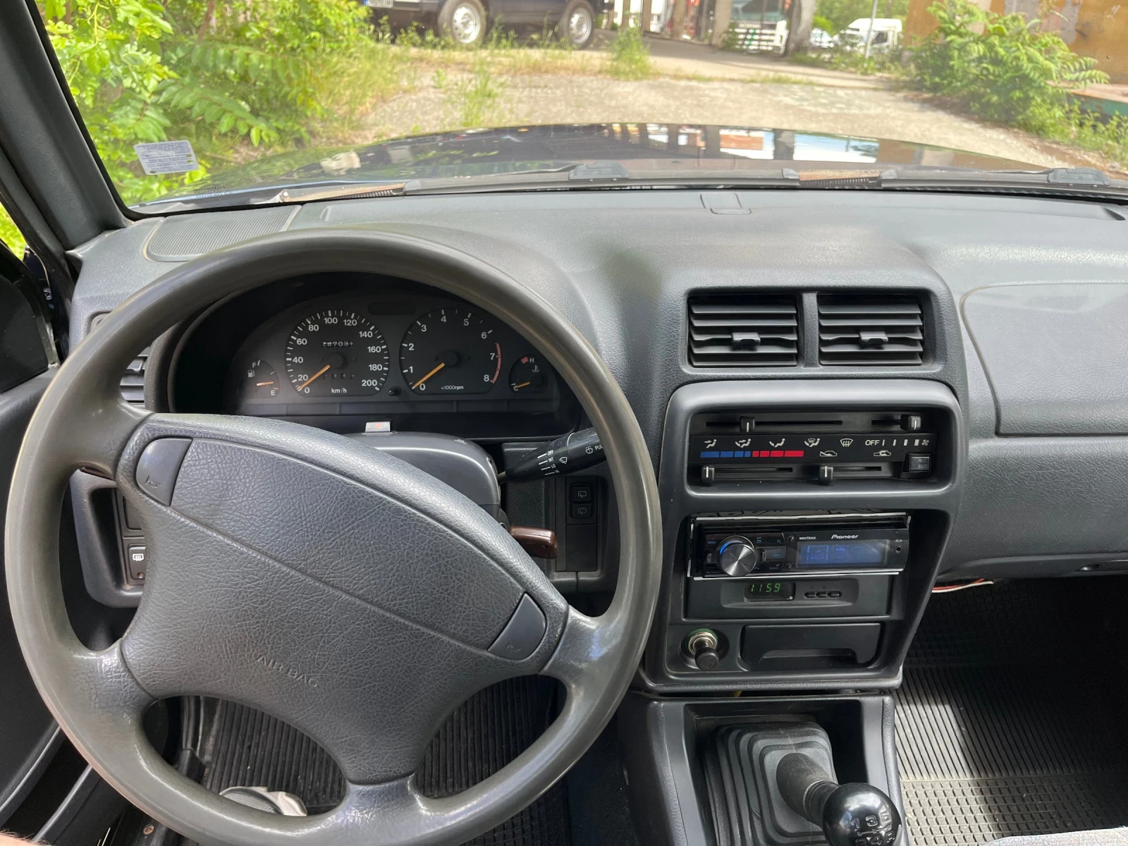 Suzuki Vitara 2.0 V6 климатик , теглич, снимка 8 - Автомобили и джипове - 55160908