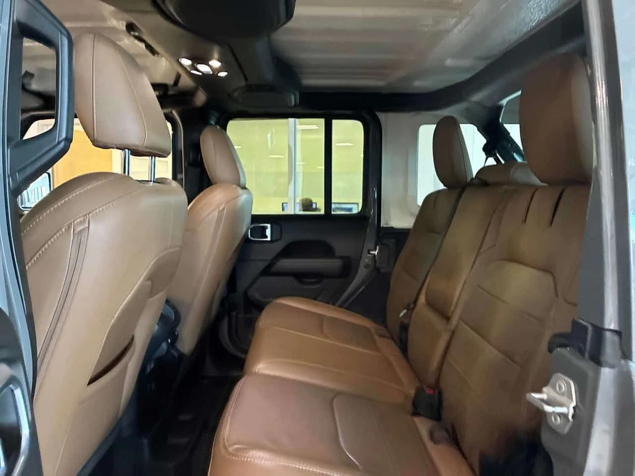 Jeep Wrangler Unlimited Sahara* ���������� ��� ���������� ������ | Mobile.bg � ����������� 14