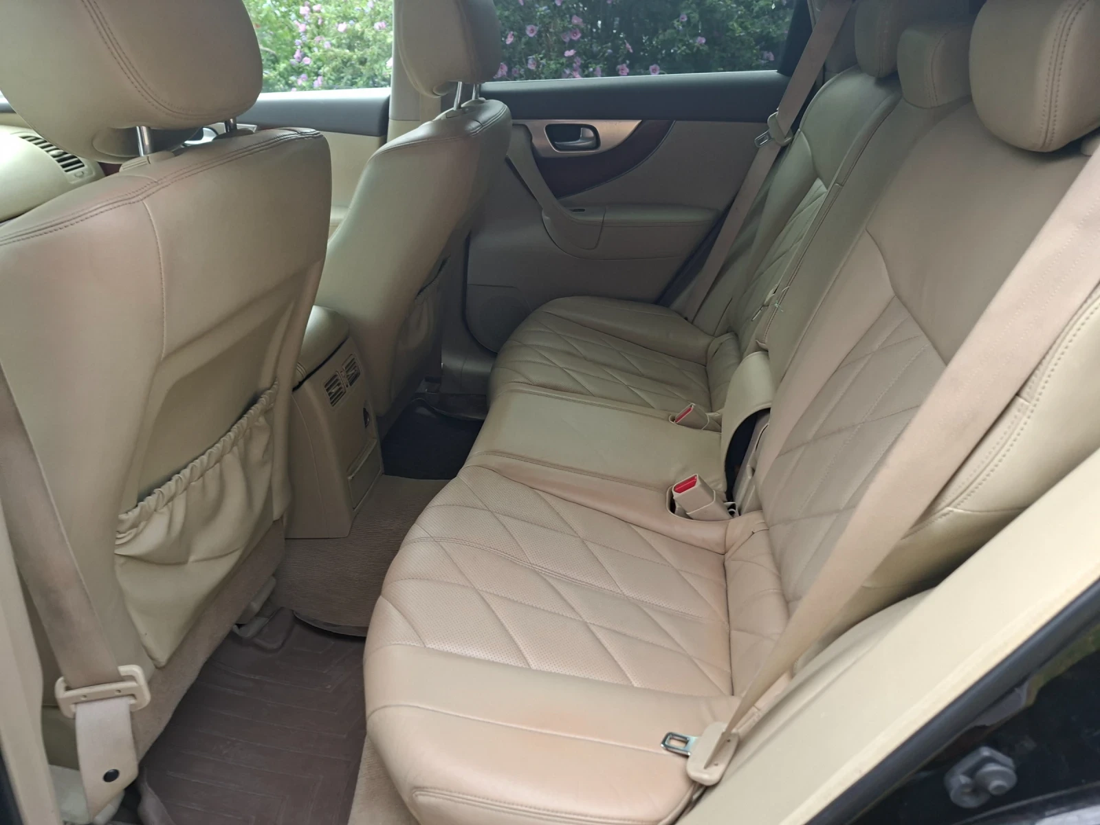 Infiniti Fx 30 Дистроник/lane Assist/Камера360/Обдухване, снимка 13 - Автомобили и джипове - 55800864