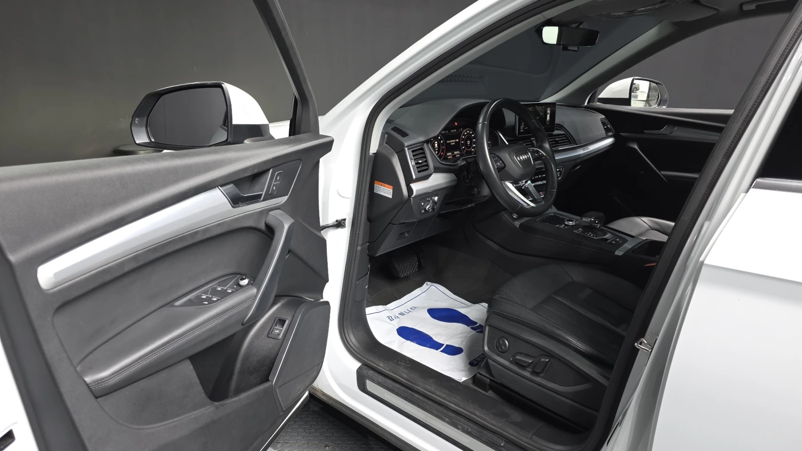 Audi Q5 45 TFSI quattro* HUD* ЕЛ. БАГАЖНИК* КРАЙНА ЦЕНА, снимка 10 - Автомобили и джипове - 56133720